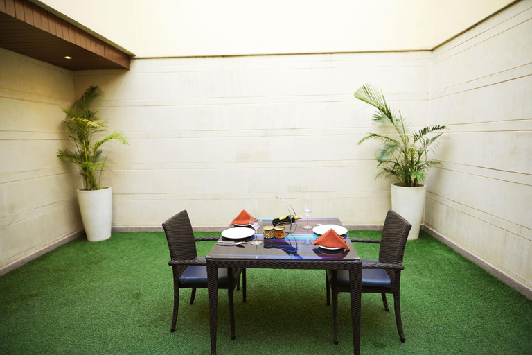 Dining Room 9