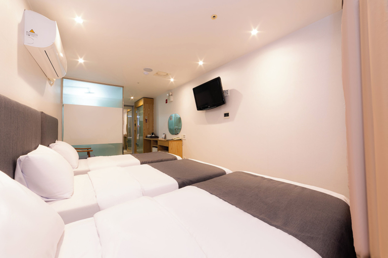 Bedroom 11