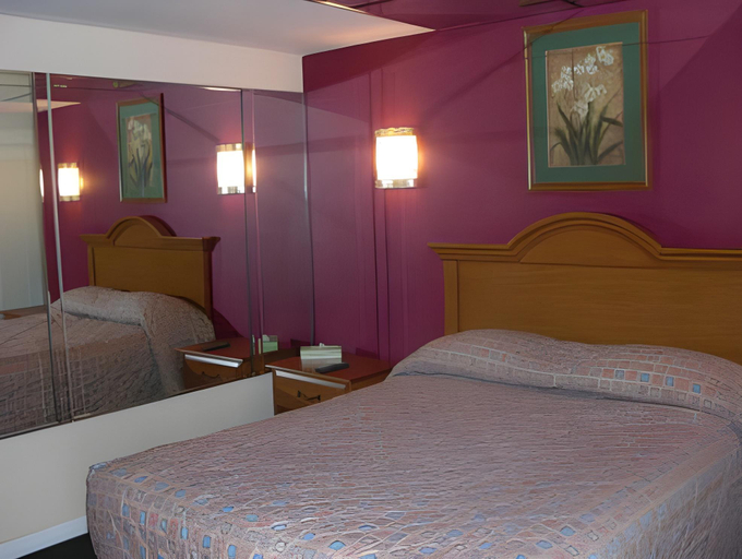 Bedroom 13