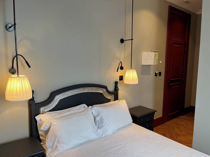 Bedroom 2, Pensão Londres, Lisbon