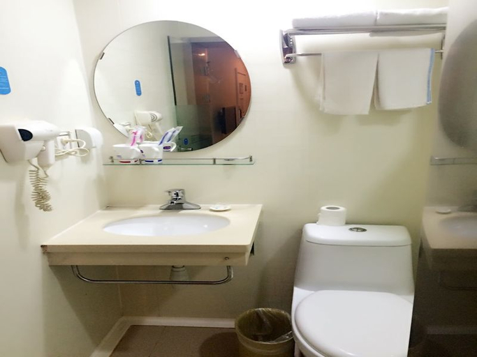Bathroom 3, Hanting Hotel Qingdao Olympic Sailing Center                                              , Qingdao