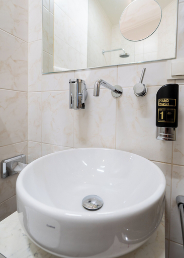 Bathroom 4, Hotel Urania, Wien