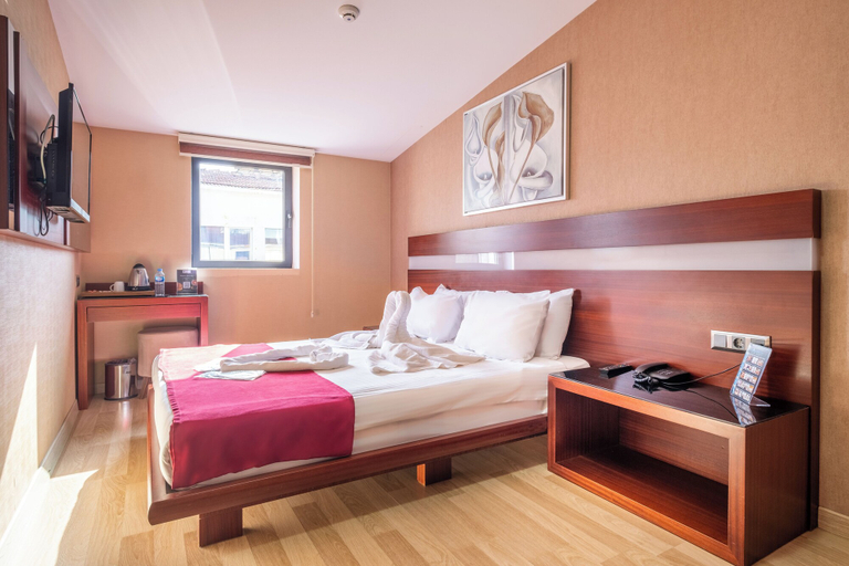 Bedroom 3, Park By Clover, Şişli
