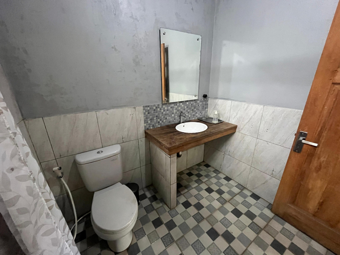 Bathroom 4