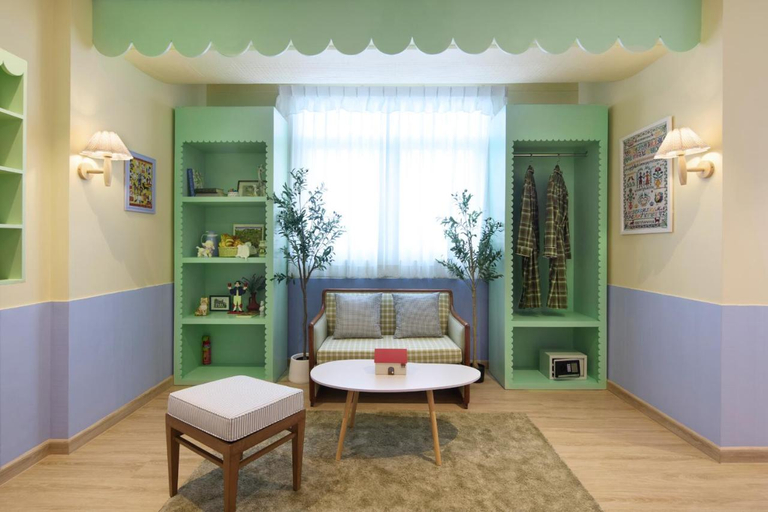 Others 4, Kitsch Hotel, Ratchathewi