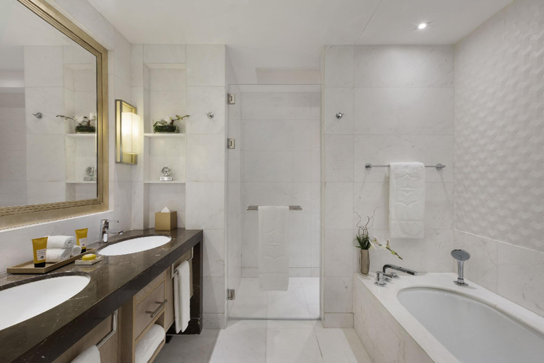 Bathroom 13