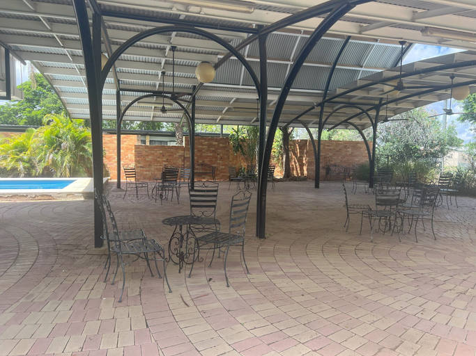 Food & Drinks 5, Jumbuck Motel, Longreach