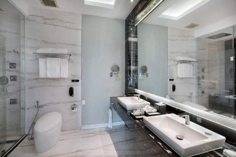 Bathroom 29