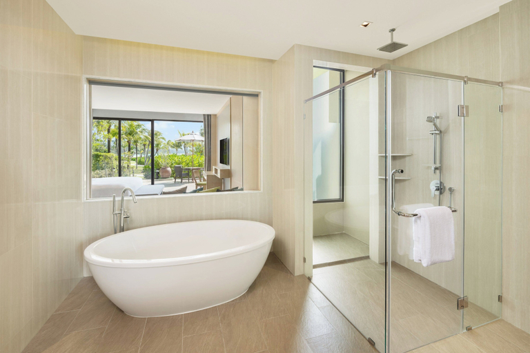 Bathroom 5, Le Meridien Khao Lak Resort & Spa, Takua Pa
