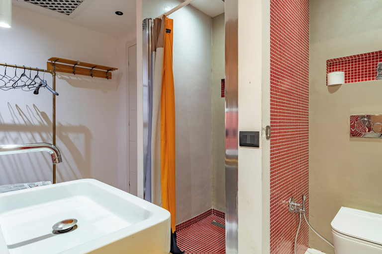 Bathroom 5, SuperDAB, Roma