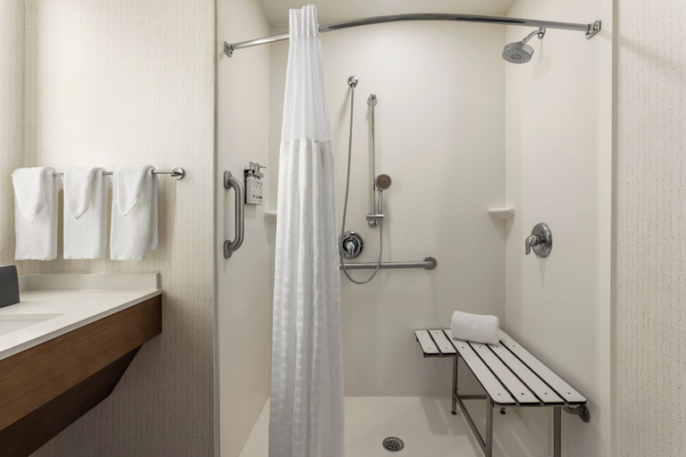 Bathroom 5, Holiday Inn BIRMINGHAM - HOOVER by IHG, Jefferson