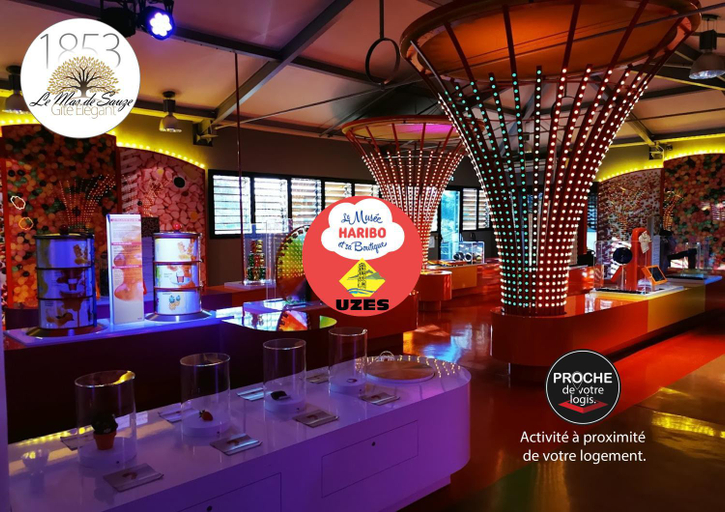 Food & Drinks, logis dans ancien relais de poste, Gard
