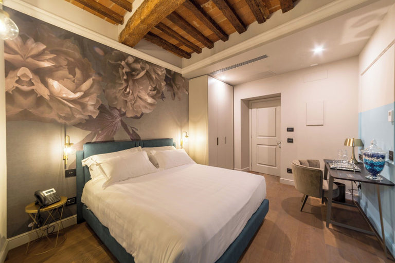 Bedroom 5, Palazzo 42, Pistoia