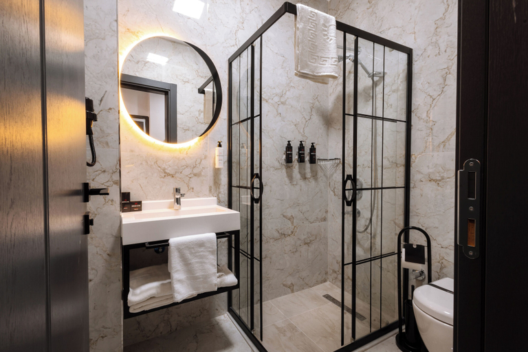 Bathroom 5, Meyzi Hotel, Arnavutkoy