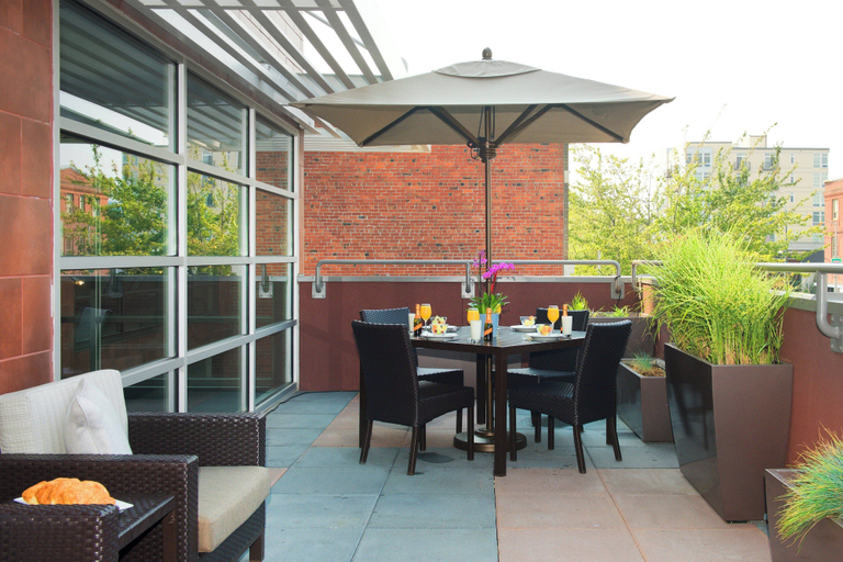 Food & Drinks 4, Courtyard by Marriott Seattle Everett Downtown, Snohomish