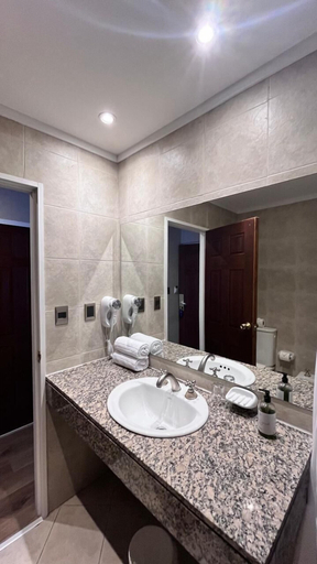 Bathroom 4, Cerro Calafate Hotel, Lago Argentino