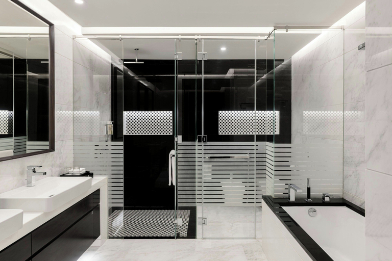 Bathroom 5, Renaissance Business Bay Hotel, Dubai, Dubai