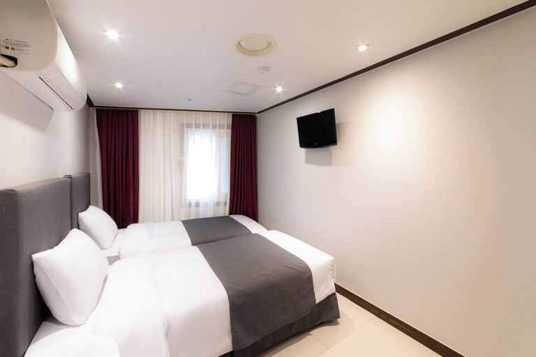 Bedroom 7