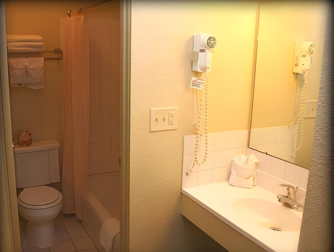 Bathroom 7