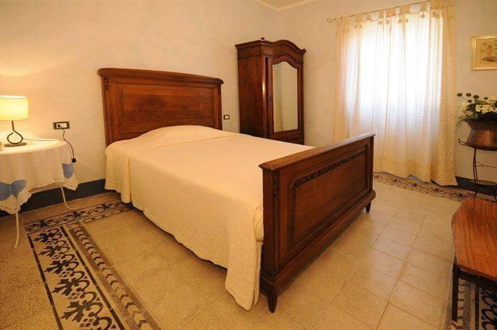 Others 5, La Casa di Angizia, L'Aquila