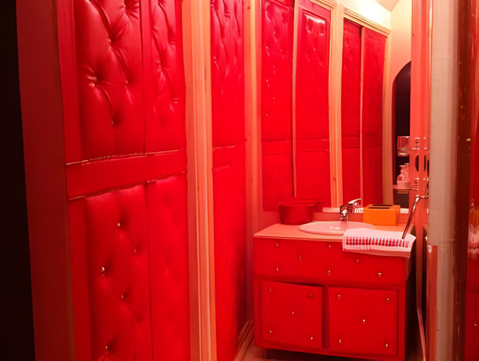 Bathroom 7
