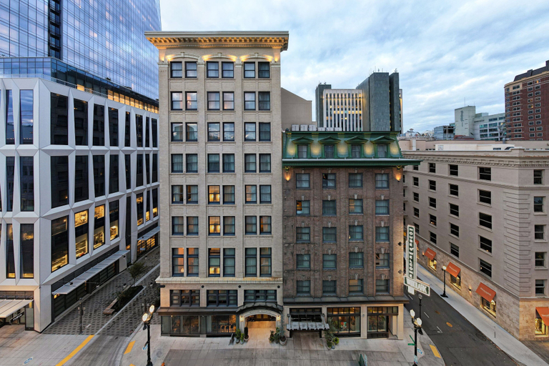 Woodlark Hotel Portland, a Tribute Portfolio Hotel, Multnomah