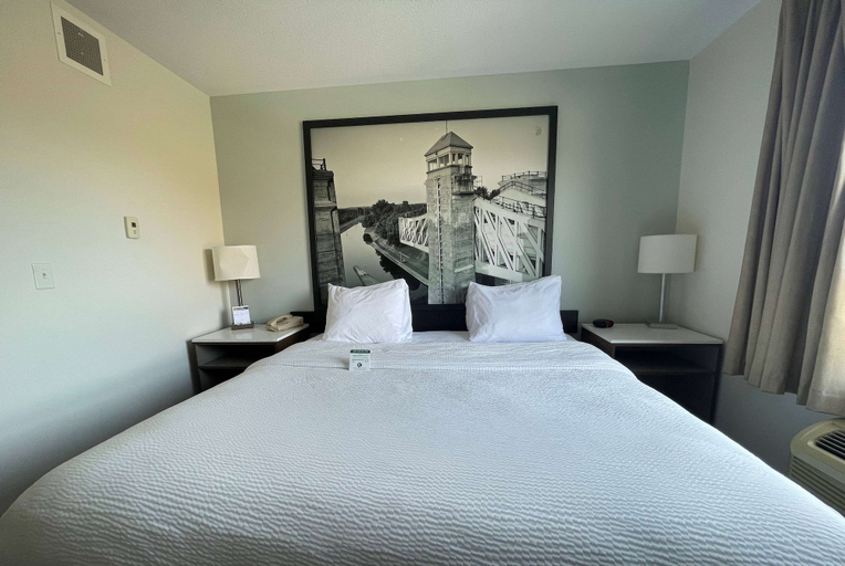 Bedroom 12