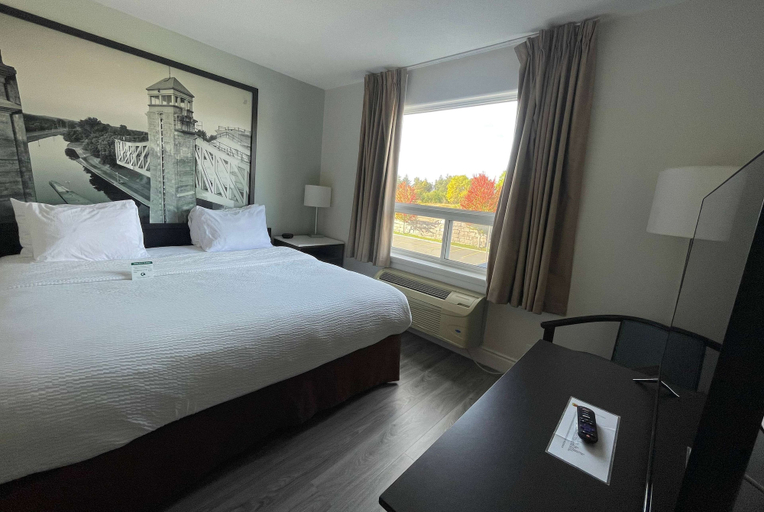 Bedroom 13