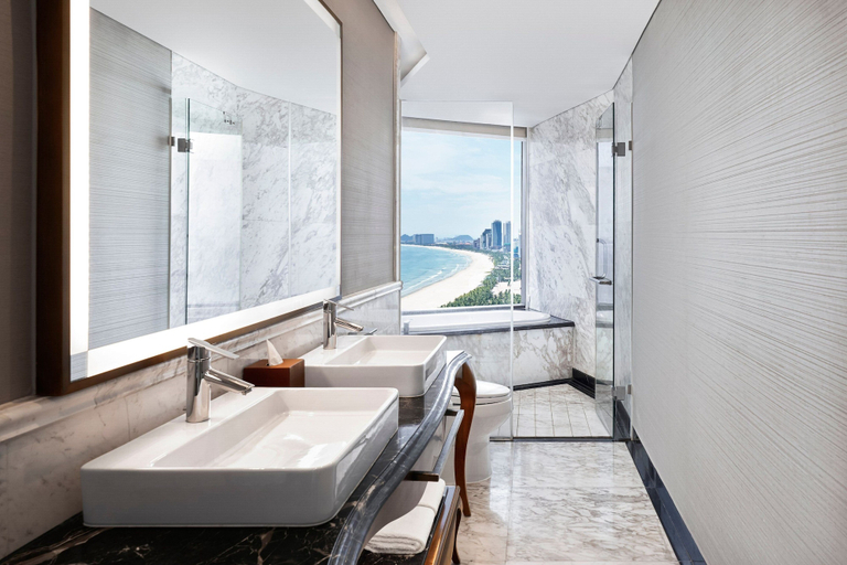 Bathroom 13