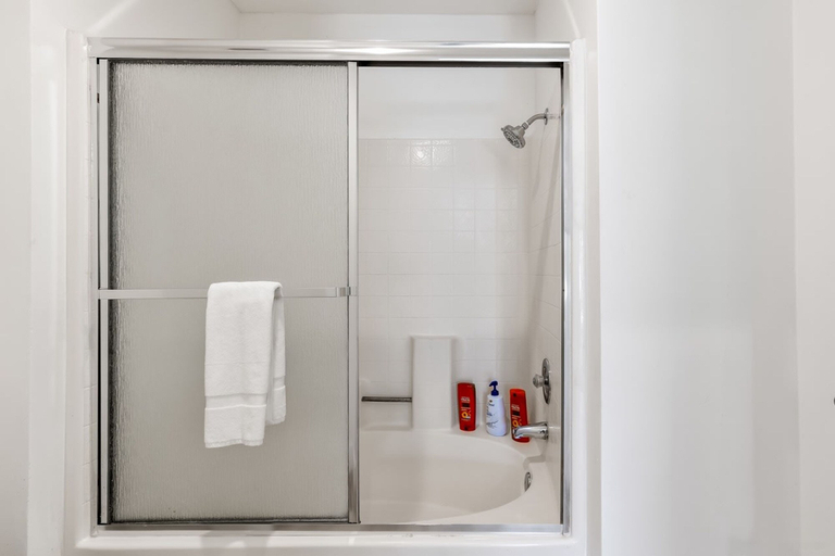 Bathroom, Desert Rose- Condo with Pool and Tennis Courts, Riverside