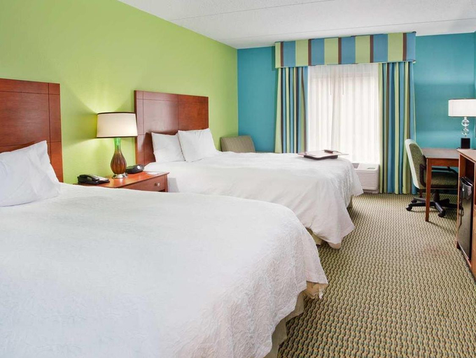 Bedroom, Hampton Inn by Hilton Bermuda Run Winston-Salem, Davie