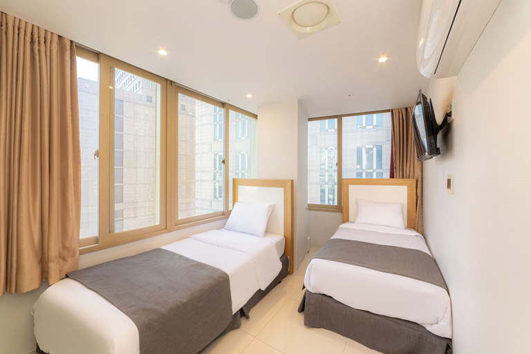 Bedroom 8