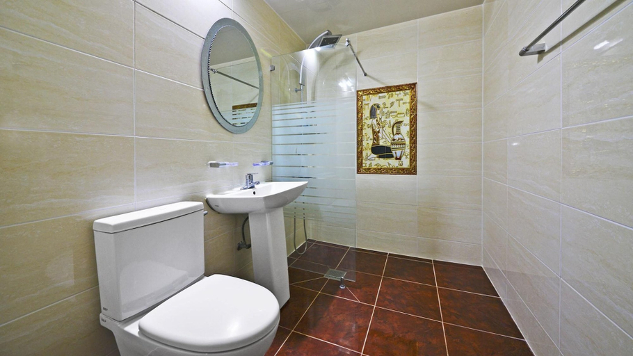 Bathroom 4, Tongyoung Macaio Pension, Tongyeong