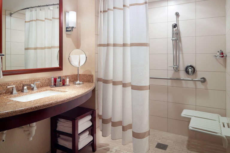 Bedroom 4, Bloomington-Normal Marriott Hotel & Conference Center, McLean
