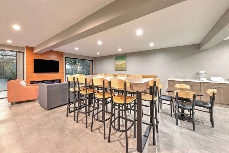 Food & Drinks 5, Hawthorn Extended Stay by Wyndham Bedford / Dallas, Tarrant