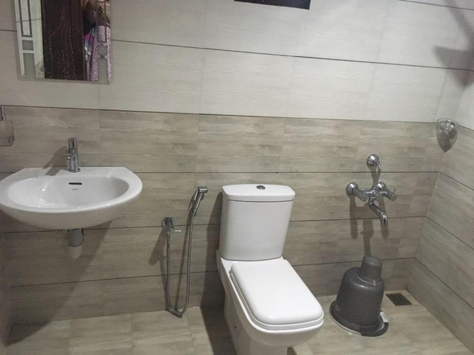 Bathroom 3