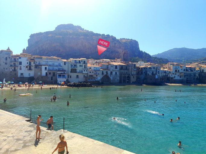 Others 3, Benvenuti al Sud, Palermo