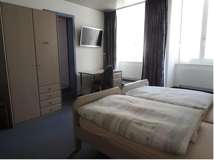 Bedroom 10