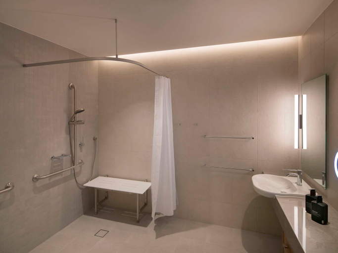 Bathroom 12