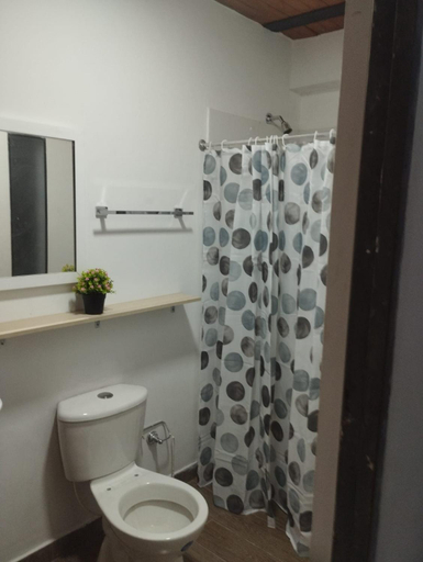 Bathroom 2, CASA ALMENDROS 12-7, Ricaurte