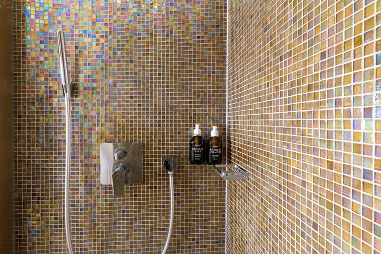 Bathroom 11