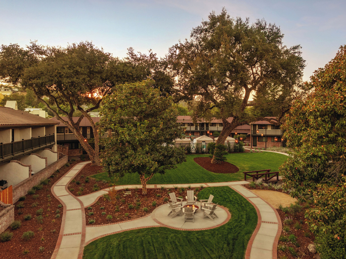 Exterior & Views 2, Paso Robles Inn, San Luis Obispo