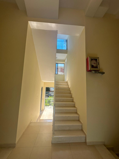 4, DEOR Hotel, Lezhës