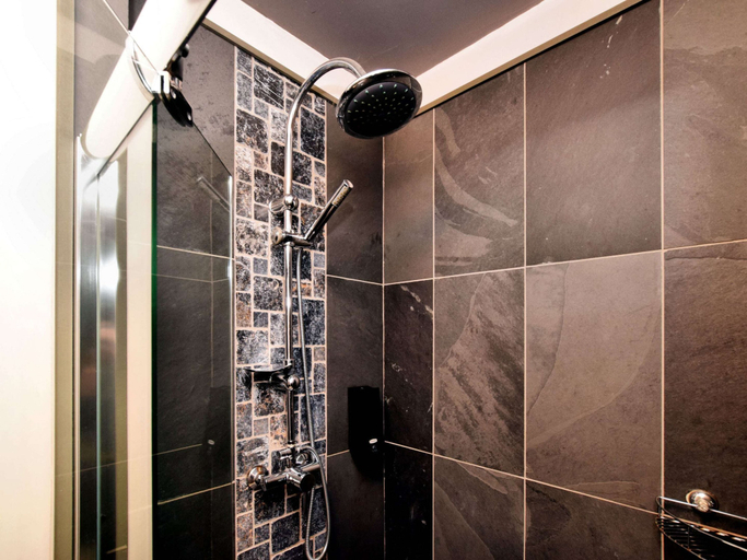 Bathroom 4, Beautiful Villa with Heated Outdoor Pool, Sauna, Hot Tub in Forest, Luxembourg