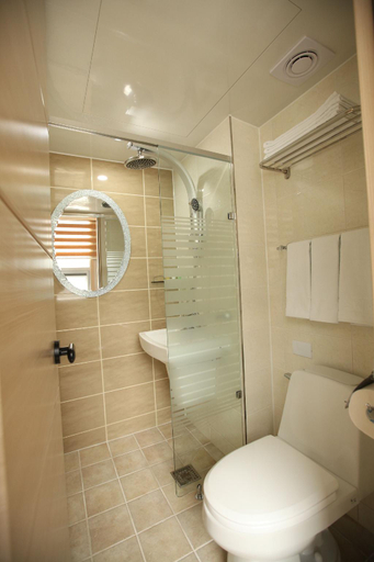 Bathroom 8
