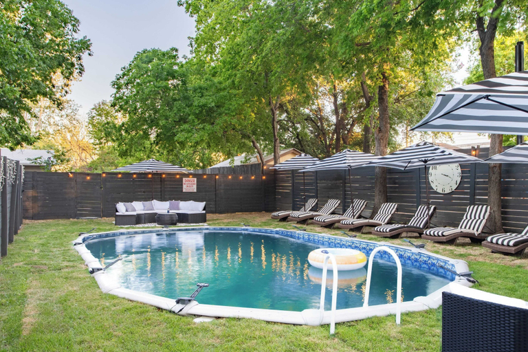 Sport & Beauty 5, Red River by Avantstay Shared Pool + Hot Tub 20 Minutes to Downtown Austin, Travis