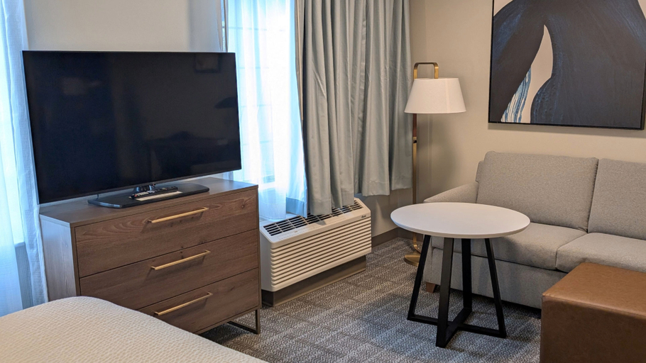 Staybridge Suites BISMARCK, an IHG hotel Room Type - 1 Queen Studio Suite Mobil Access Tub