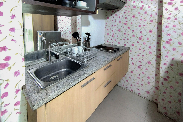 Others 2, Comfy and Warm Studio at The Square Surabaya Apartment By Travelio, Surabaya
