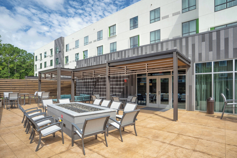 Exterior & Views 2, Courtyard by Marriott Charleston-North Charleston, Charleston
