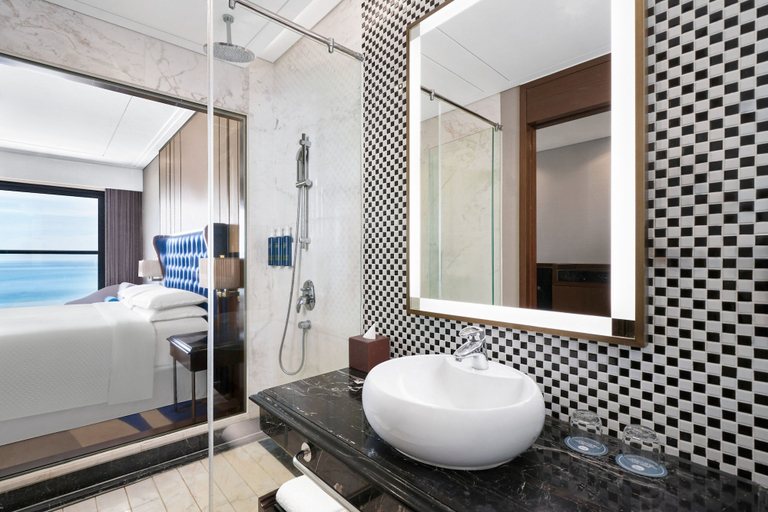 Bathroom 23